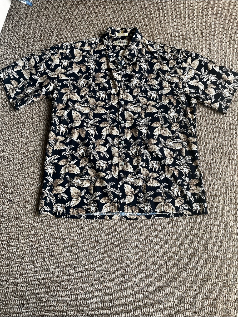 Vintage Campia Hawaiian Black & Cream Tropical Short-Sleeve Button-Down